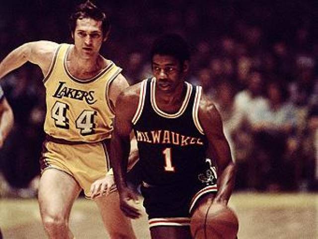 对于前锋而 对于前锋而