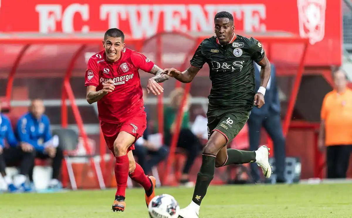 依然活跃于 依然活跃于