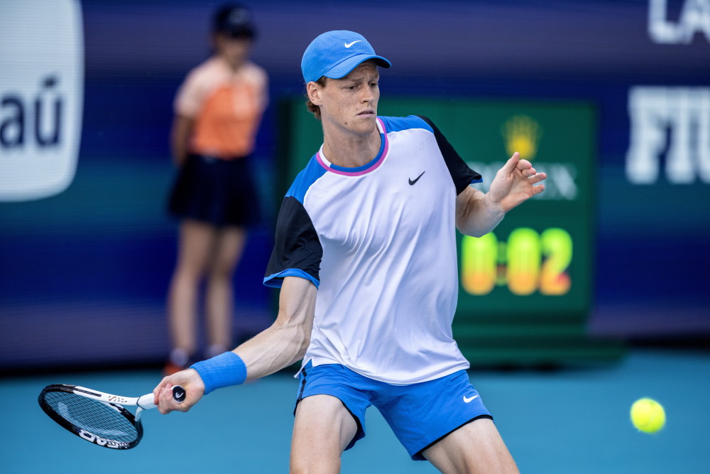 对抗强硬的 对抗强硬的